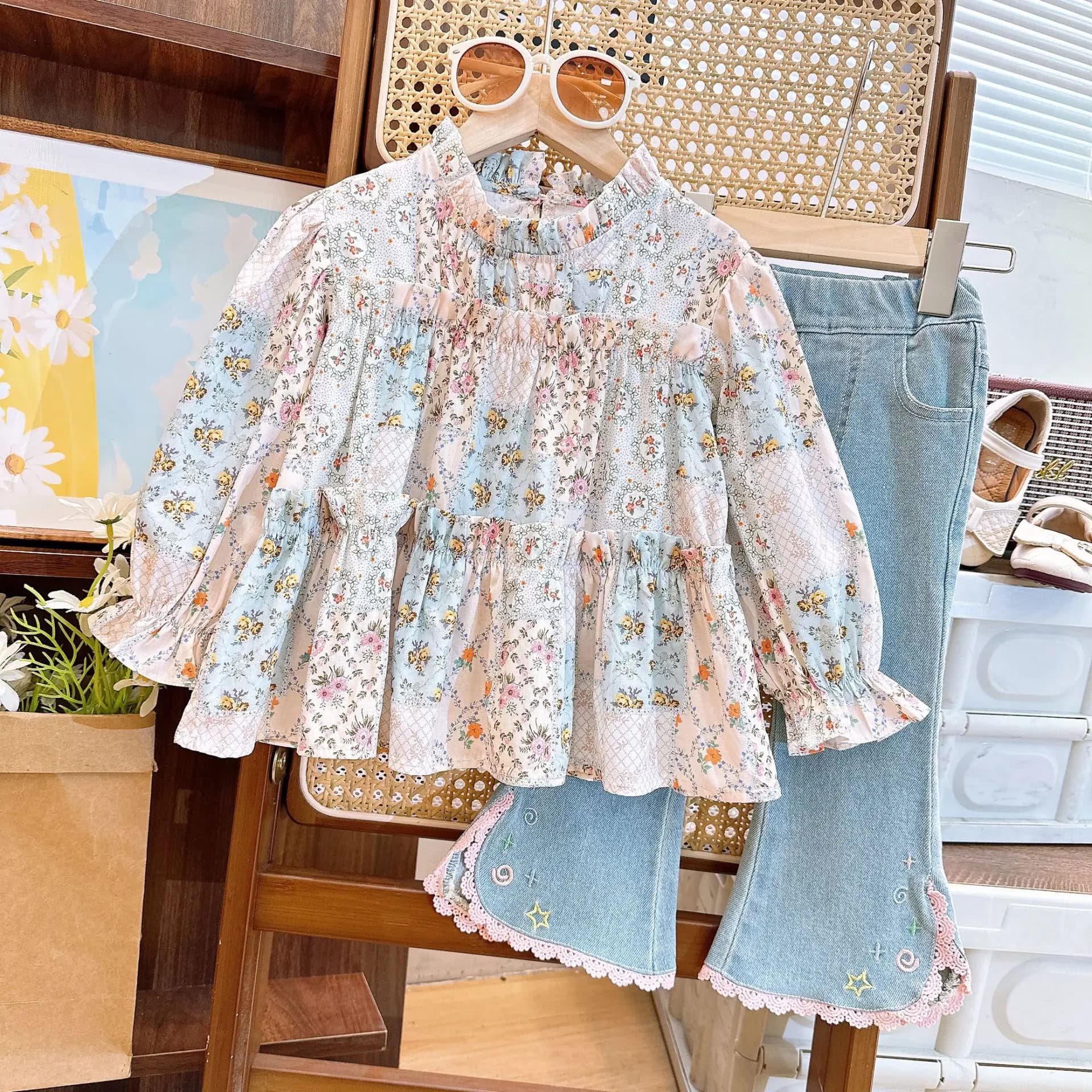 Set di abbigliamento per bambini camicetta con bambola floreale carina + Jeans in pizzo 2 pezzi Set di vestiti per bambini Set di vestiti per ragazze vestiti per bambina