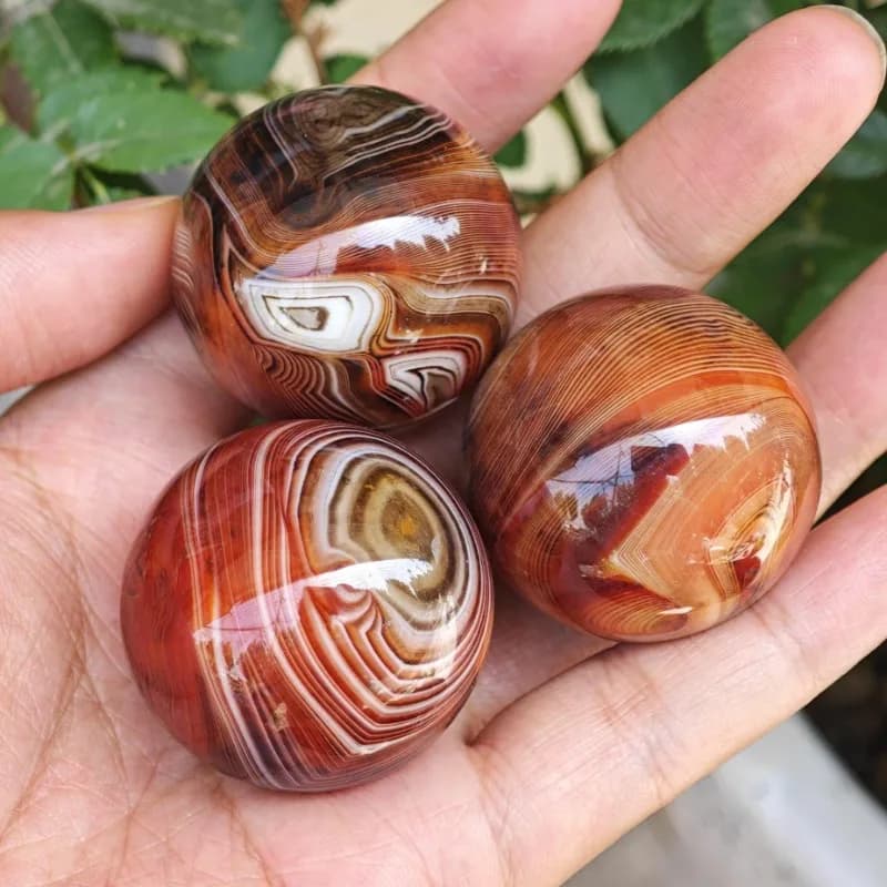 Piccola sfera di agata sardonica naturale, sfera di cristallo lucidata, decorazione per la casa, ornamento da scrivania, regali perfetti per San Valentino