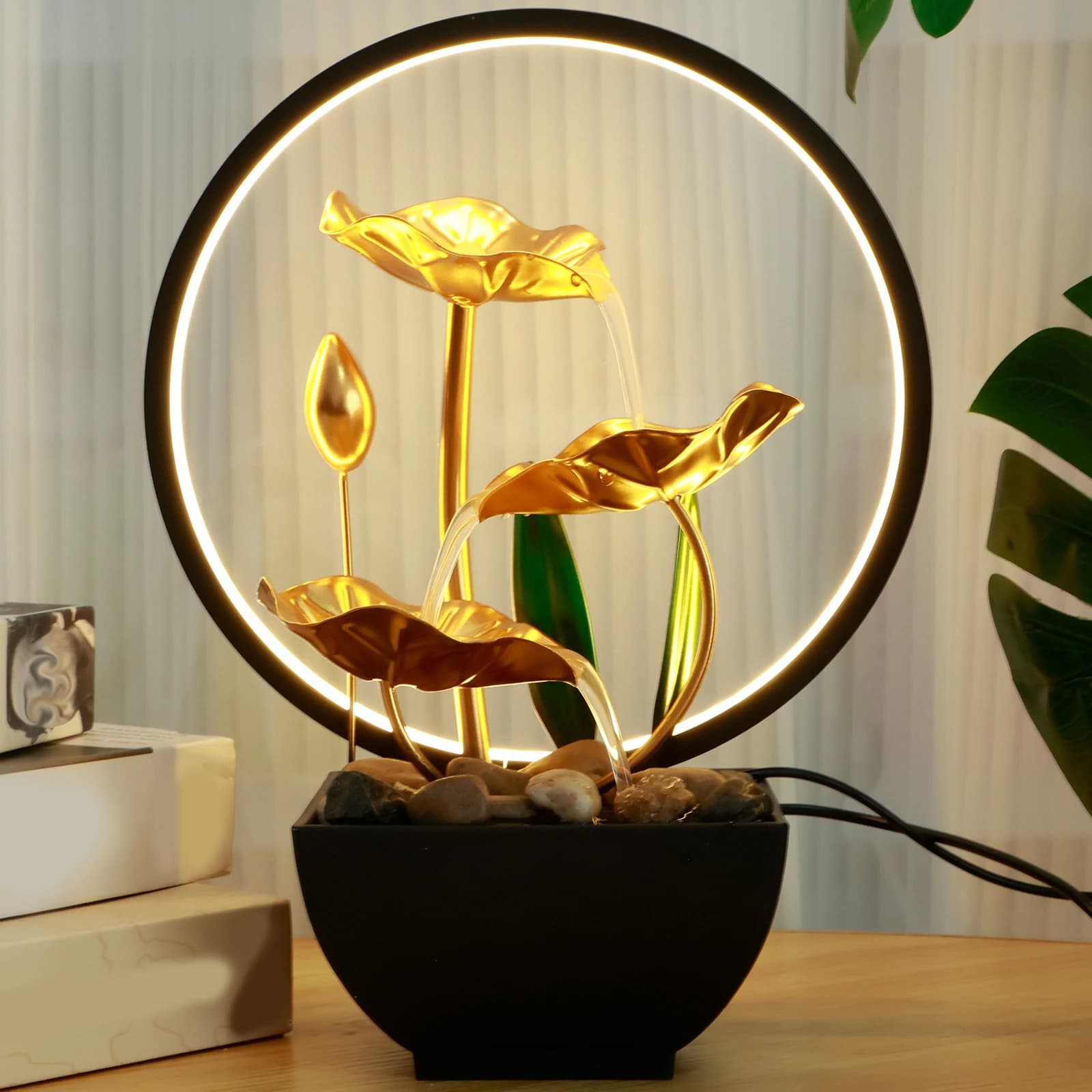 Fontana d'acqua da tavolo Fontana a cascata da tavolo rilassante alimentata tramite USB con rocce naturali e luci ad anello a LED per la decorazione domestica