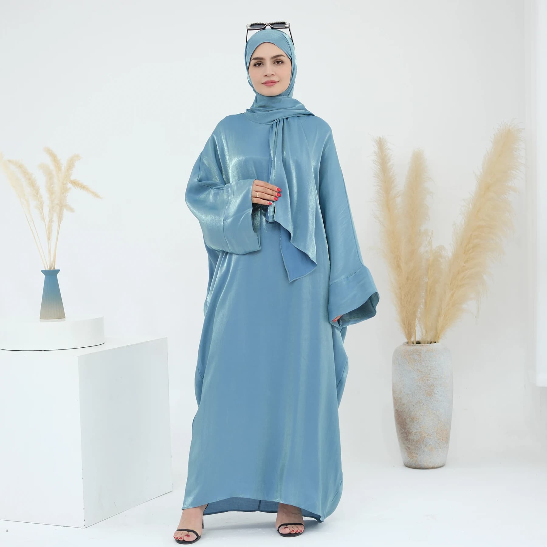 Abaya Musulmana da Donna con Hijab Integrato, Vestito Lungo in Poliestere Azzurro, Abbigliamento Islamico Modesto per Eid, Matrimoni e Feste