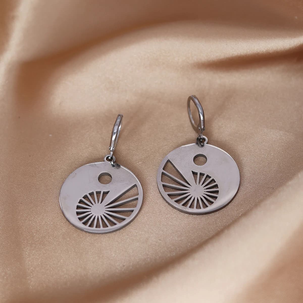 Orecchini pendenti Kinitial in acciaio inossidabile Fibonacci Ying Yang Orecchini con rapporto gioielli fatti a mano regalo