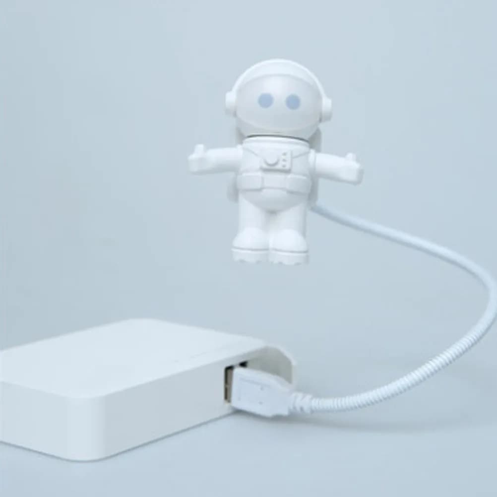 Lampada USB a Tema Astronauta, Luce Notturna per Comodino, Scrivania, Illuminazione Tastiera, Luce LED Morbida per la Cura degli Occhi, per Computer, Notebook e Gaming