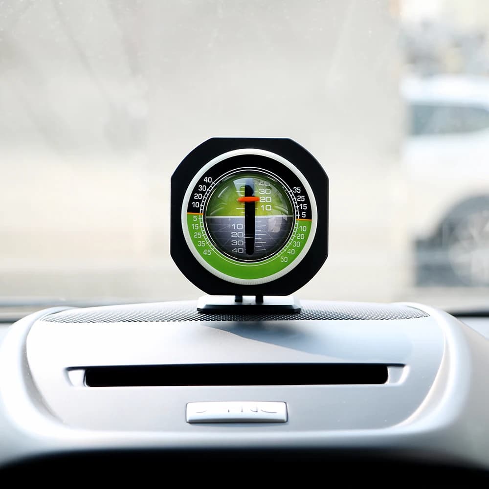 Misuratore di pendenza automatico Livello LED incorporato Inclinometro Angolo Bussola per auto Declinometro per veicoli per auto ad alta precisione Gradiente