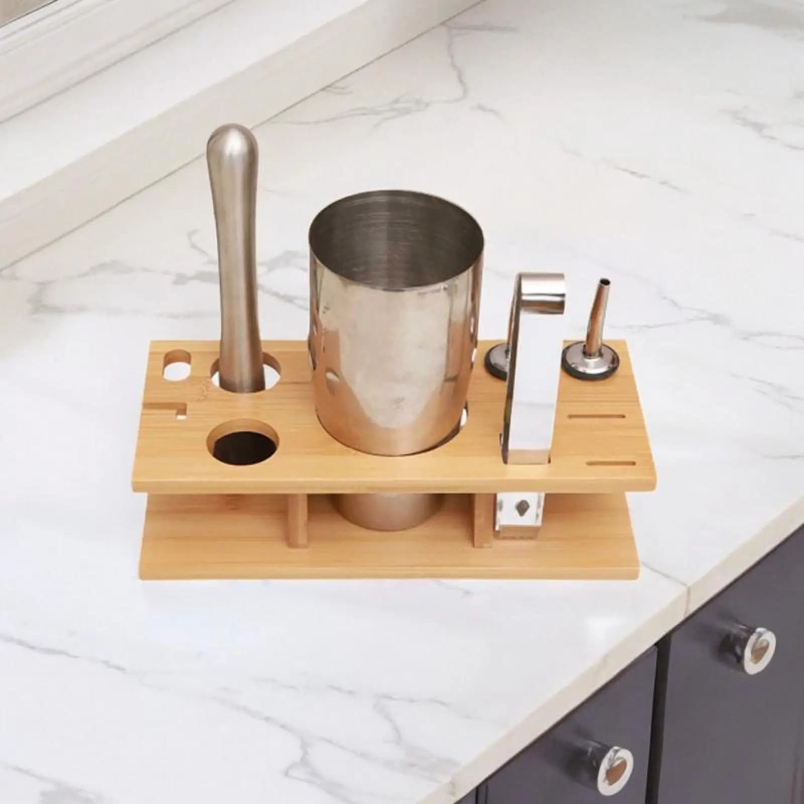 Shaker per cocktail Supporto in legno Portautensili da barista Organizzatore decorativo da appoggio Kit da barista Portaoggetti per matrimonio