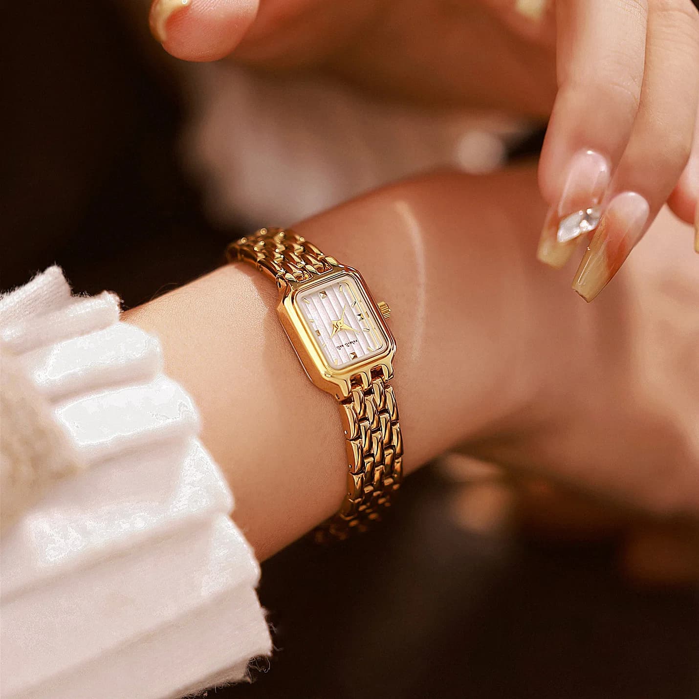 Simple Luxury Women's Watch with Fashion Square Design, Steel Strap, Waterproof, Elegant for Daily Use