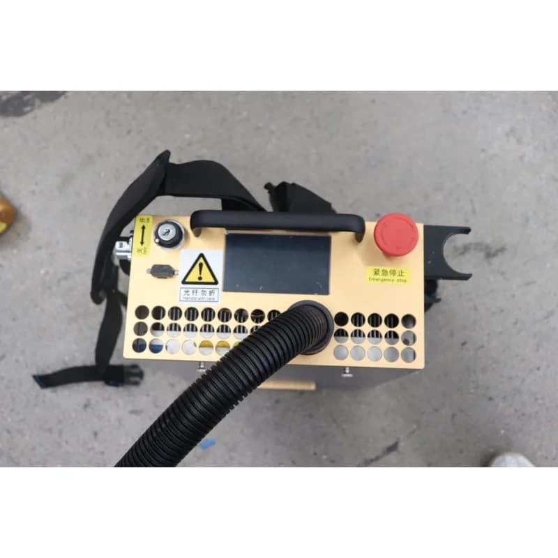 Portable Pulse Laser Cleaning Machine for Backpack Laser Cleaning Machine for 100 W Backpack Suitable for Outdoor Work