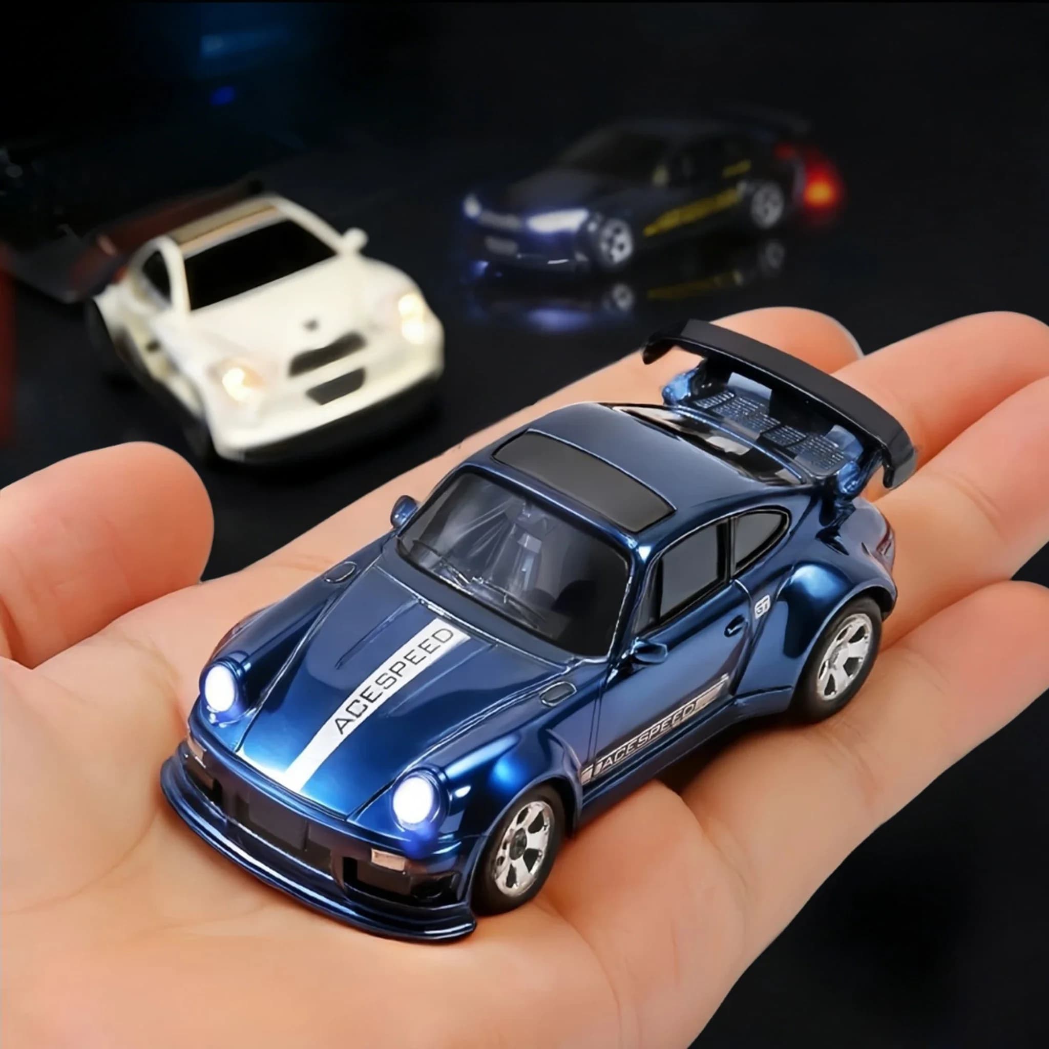 Auto RC Drift 1:64, Mini Auto Telecomandata da Scrivania, Modello di Veicolo Elettrico da Corsa, Giocattolo da Competizione, Regalo di Compleanno per Bambini