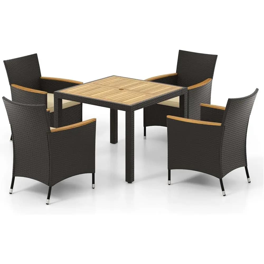 Set da Pranzo per Esterni in Rattan con Tavolo in Legno di Acacia e 4 Sedie Imbottite