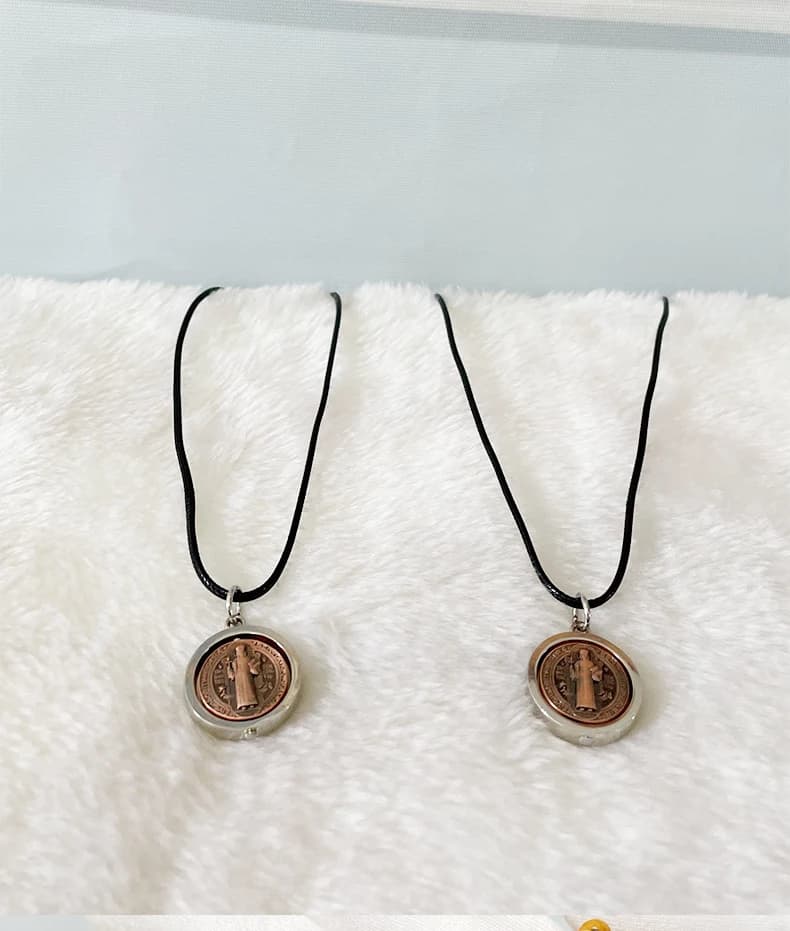 St Benedict Protection Medal Necklace Catholic San Benito Exorcism Cross Pendant Religious Christian Jewelry for Men Women Gift