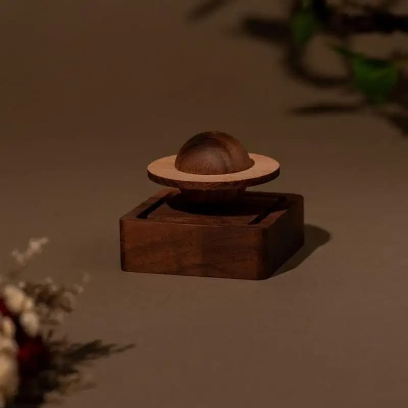 Diffusore in legno Diffusore di fragranze per aromaterapia passivo Diffusori di profumo a forma di giove per il bagno della scrivania del cruscotto dell'auto di casa