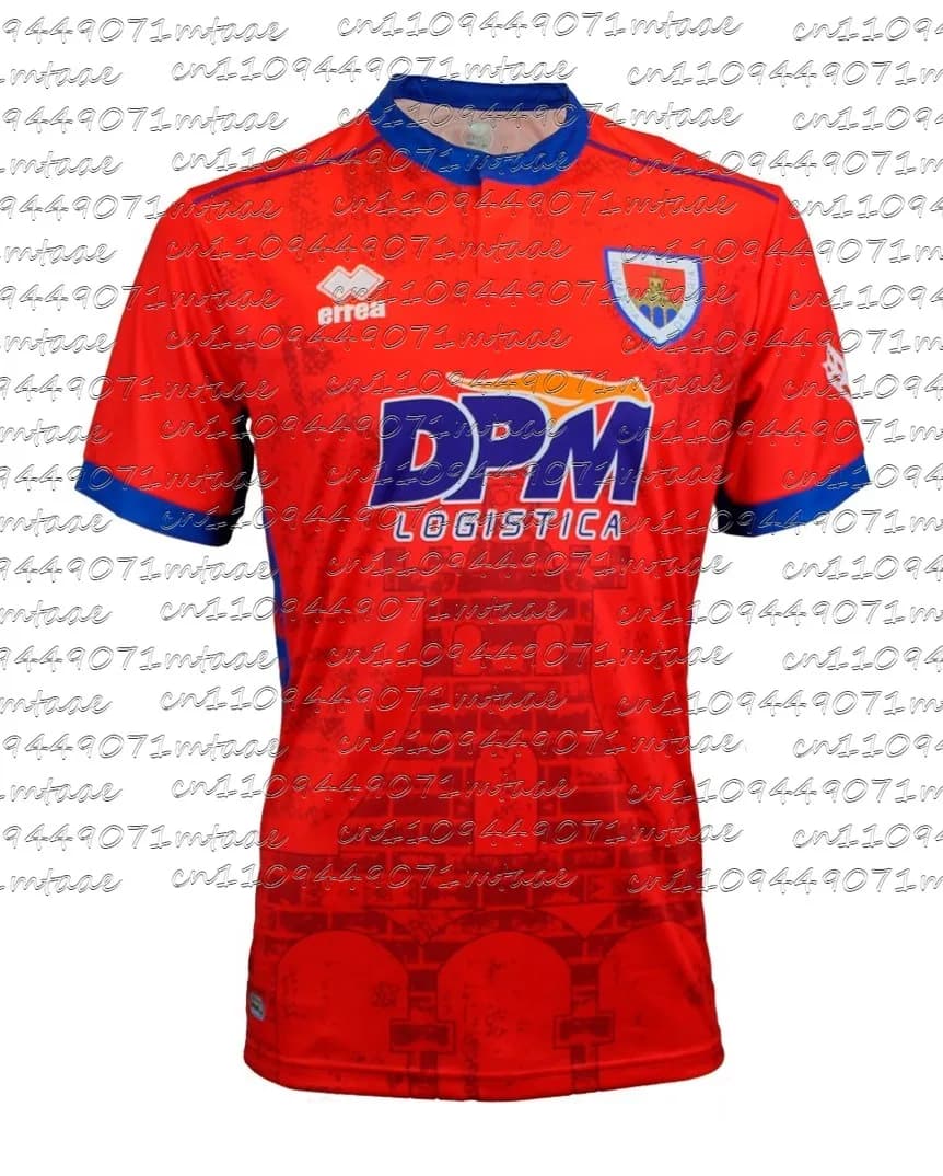Maglia da Calcio CD Numancia de Soria Rossa e Blu con Stampa DPM Logistica Sponsor Errea Castle per Uomo