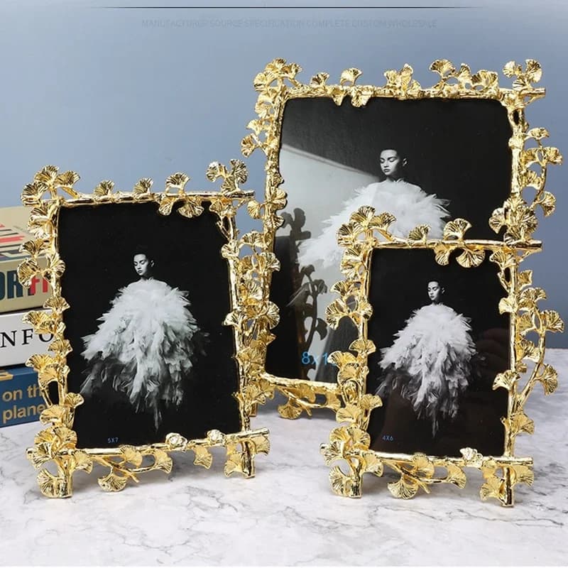 Cornice decorativa in metallo con foglie di Ginkgo biloba creative, immagine decorativa per regali personalizzati