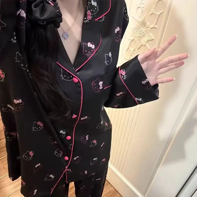 Pigiama Sanrio Hello Kitty in seta ghiaccio da donna, camicia da notte primaverile con pantaloni a maniche lunghe Pigiama Kawaii con Cartoni Animati, Set Loungewear Nuovo Stile
