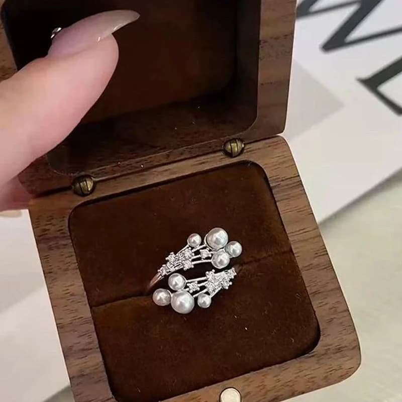 Inspiration new in inlay diamonds pearl rings for women with elegant design light luxury ring high-end gentle party jewelry gift
