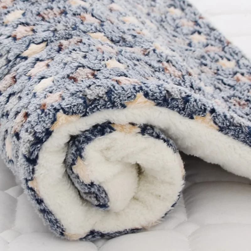 For Winter Flannel Pet Sleeping Mat Dog Bed Cat Litter Puppy Bed Dog Sofa Lovely Mattress Cushion for Small Large Dog Blanket