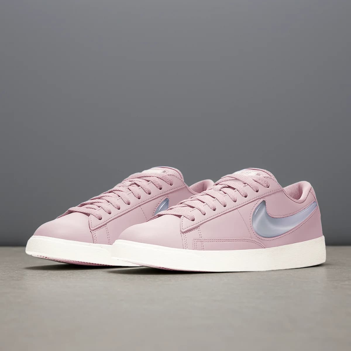 Scarpe da ginnastica allacciate da donna Nike Genuine 2023 Spring BLAZER LOW LX AV9371-500