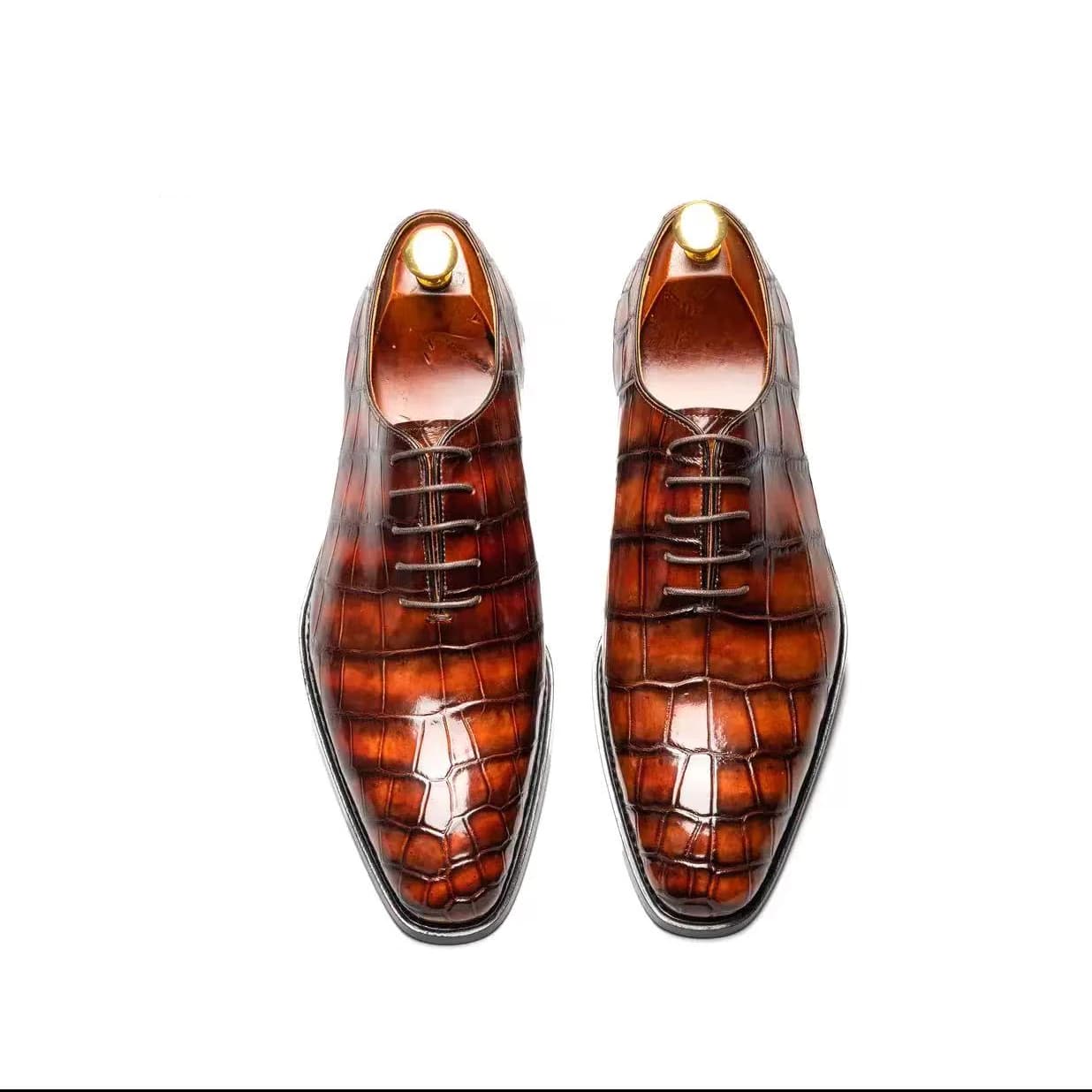 Nuove scarpe eleganti da uomo, modello coccodrillo, colore spazzolato, scarpe da ufficio, moda, matrimonio