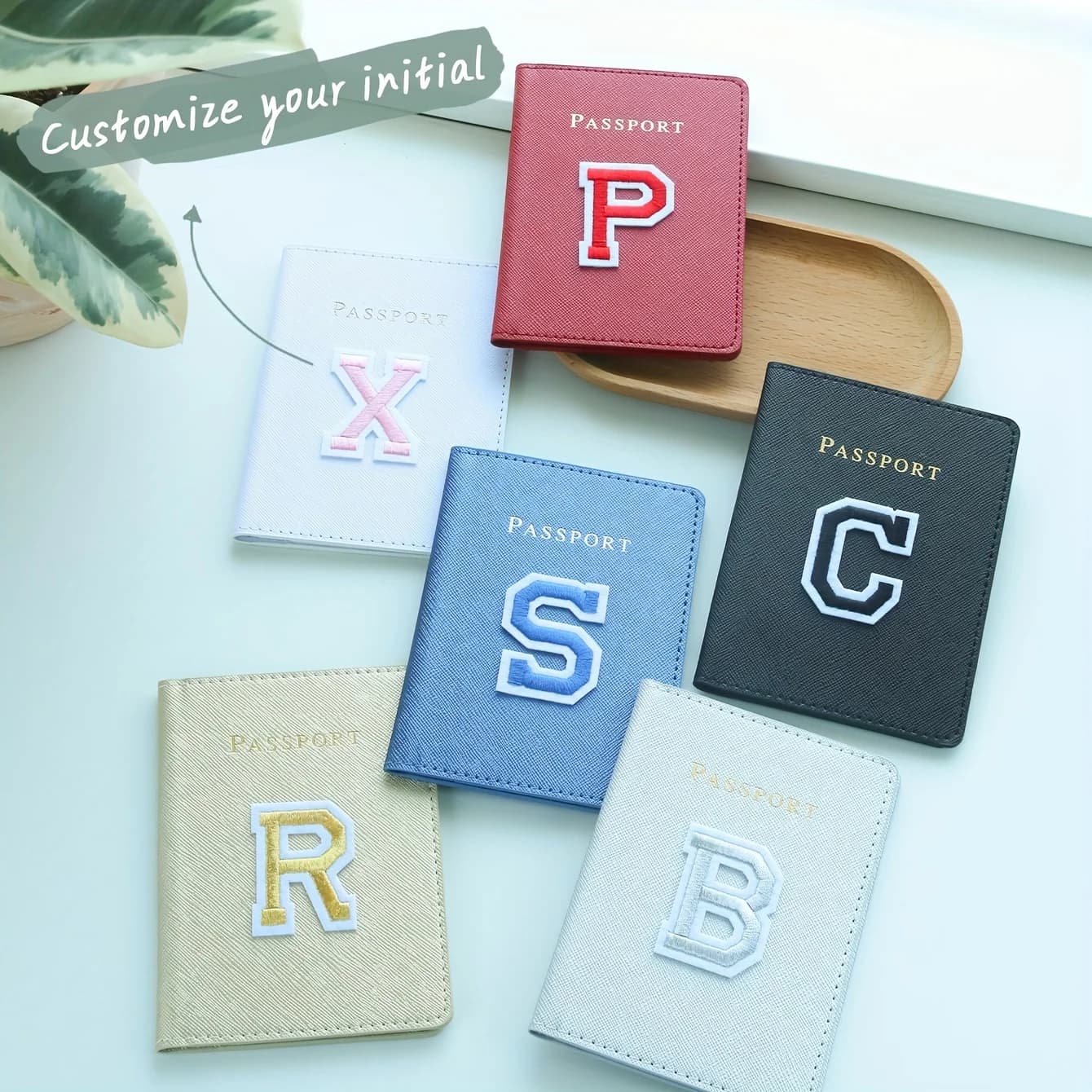 Copertina per Passaporto Personalizzata con Lettere Ricamate, Porta Passaporto in Pelle PU con Monogramma Iniziale Personalizzato, Regalo da Viaggio per Amici