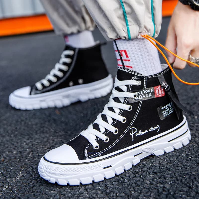 Scarpe di tela da uomo Sneakers alte Piattaforma traspirante Scarpe casual Stringate Appartamenti da uomo Scarpe vulcanizzate antiscivolo Tenis Masculino