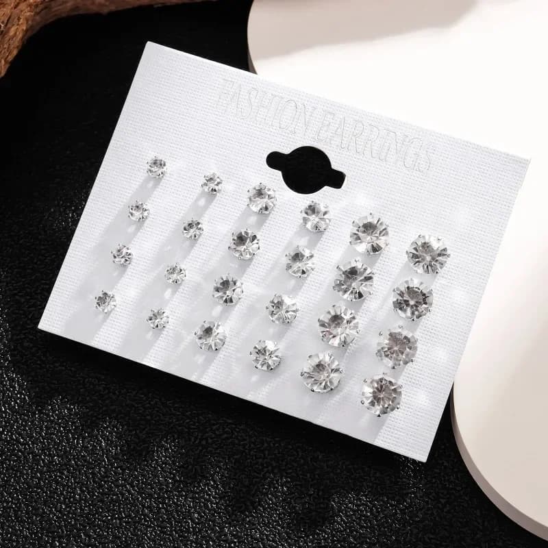 New set of 12 pairs of shiny white earrings for woman and man, accessories of jewelry in crystal, Oorbellen earrings.