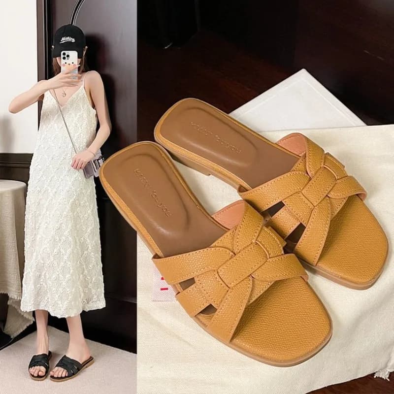2025 Women's Summer Flat Slippers Women's Shoes Non-slip for Home Sandals with Low Heel Slippers Women's Fashionable Soft Indoor Slippers