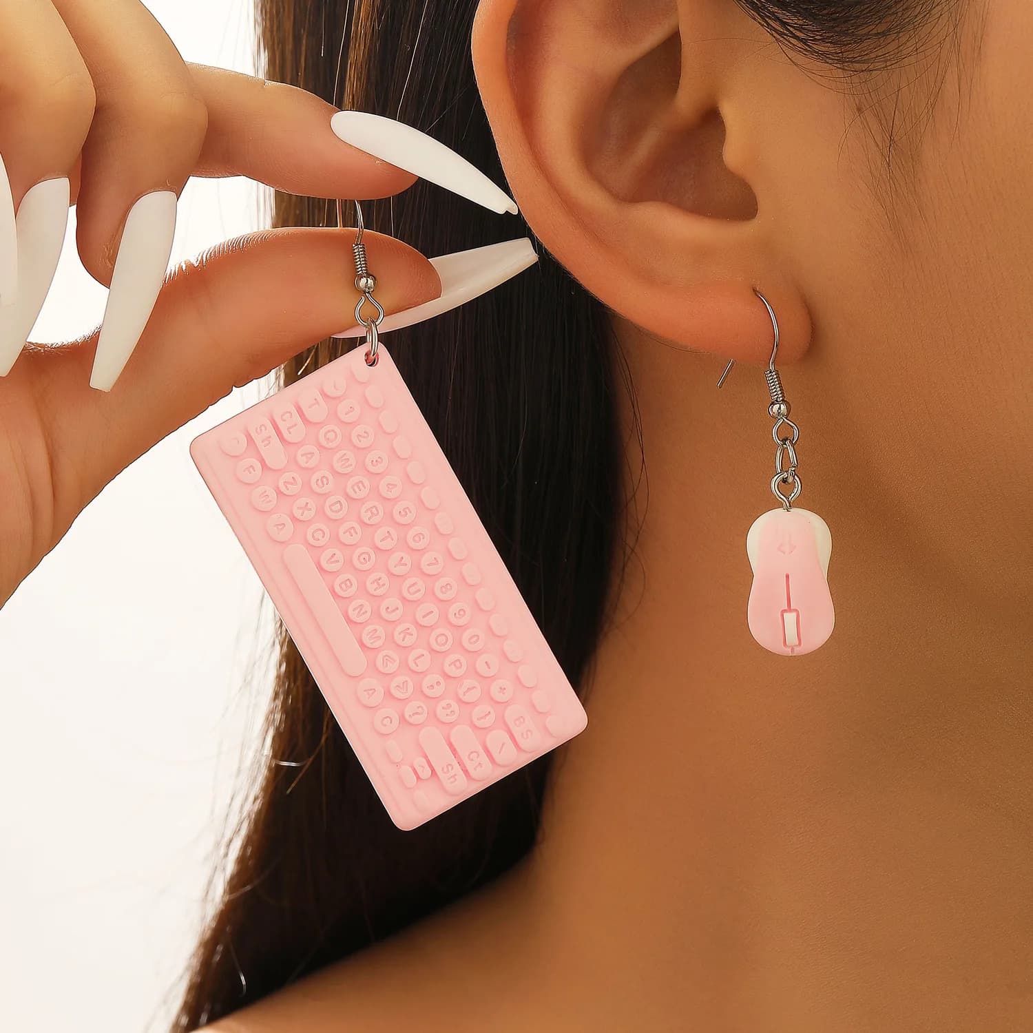 Simpatico mini mouse macaron rosa con simulazione 3D e tastiera esagerata orecchini asimmetrici accessori divertenti per ufficio orecchini