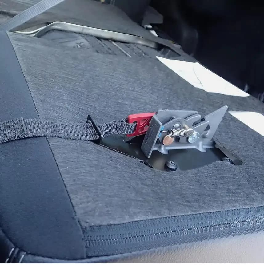 For Ford F-150 2009-2018 F-250 F-350 2017-20192 Pieces Of Red Aluminum Alloy Car Rear Seat Release Buckle Kit