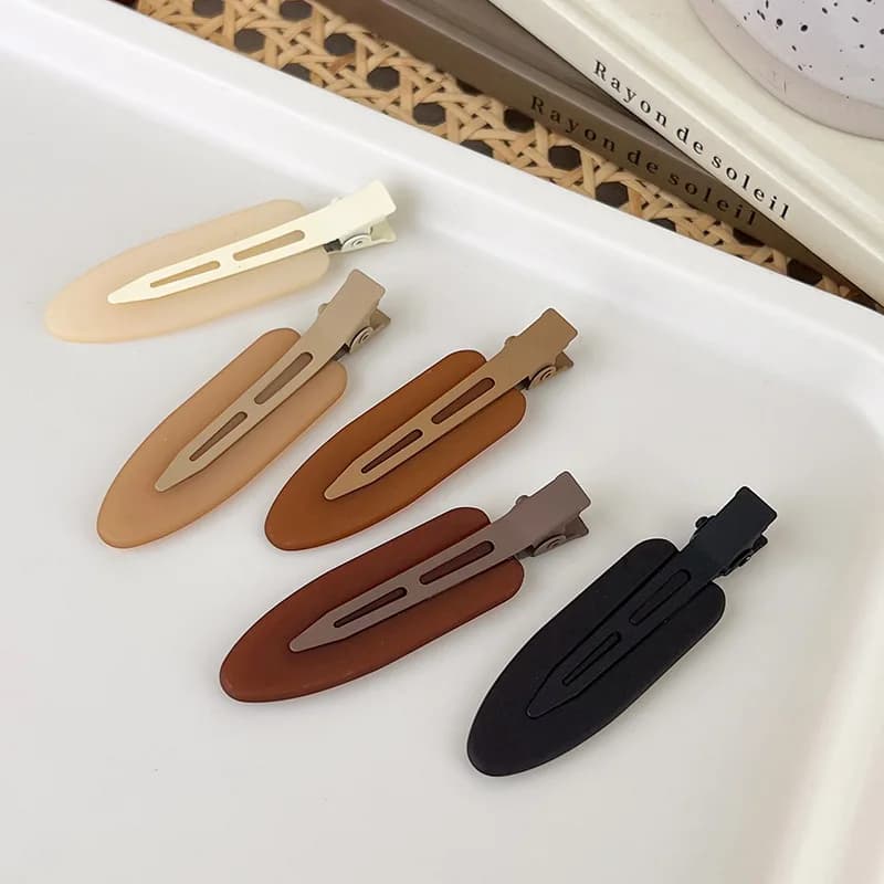 Fermaglio per capelli opaco marrone-nero senza pieghe, fermaglio laterale tinta unita per donna, forcina semplice, set di 2 fermagli per capelli in resina