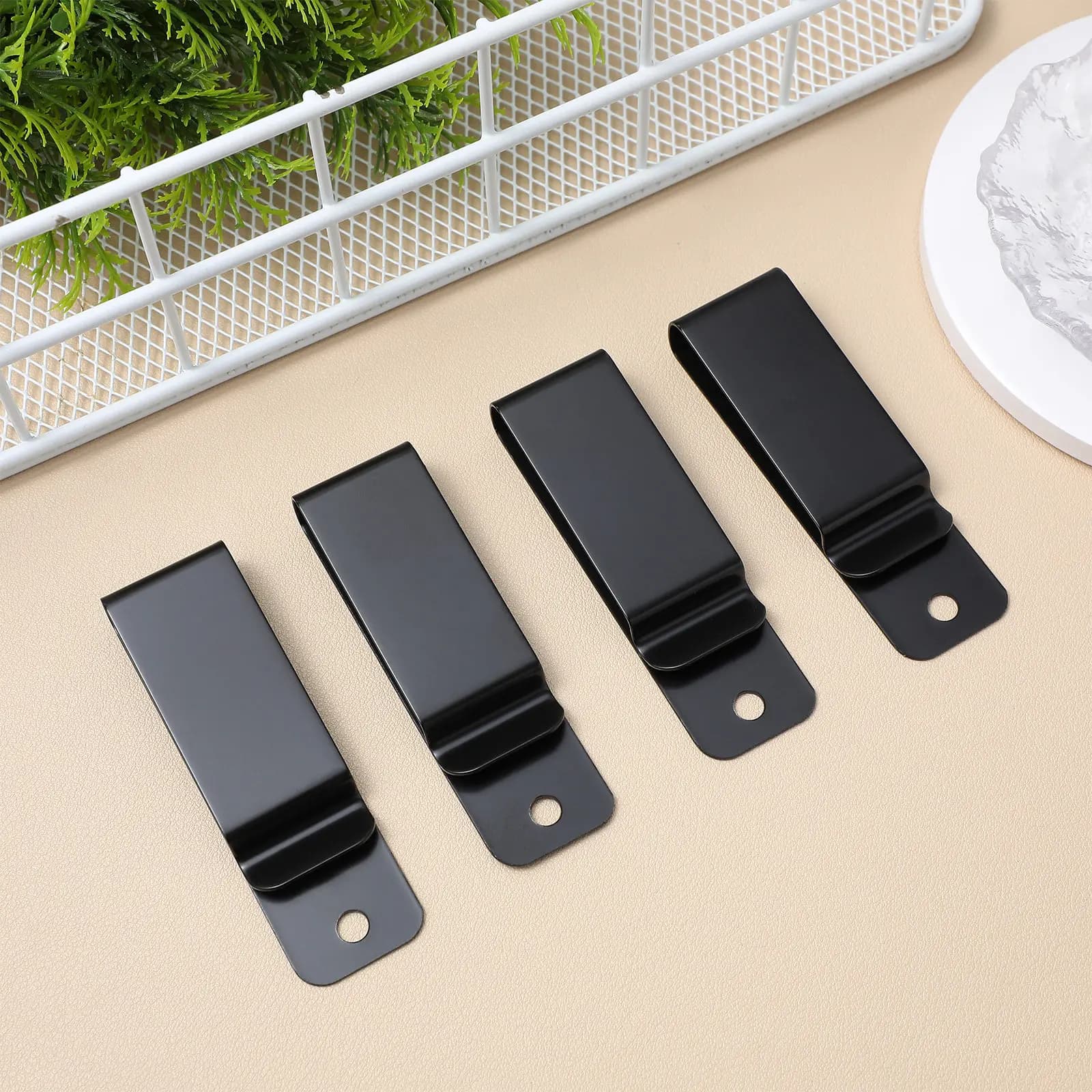 10 Pezzi Clip da Cintura in Metallo, Clip in Ferro Resistente per Fodere, Sacche, Attrezzatura da Esterno, Ganci a Clip per Cintura Ripiegabili