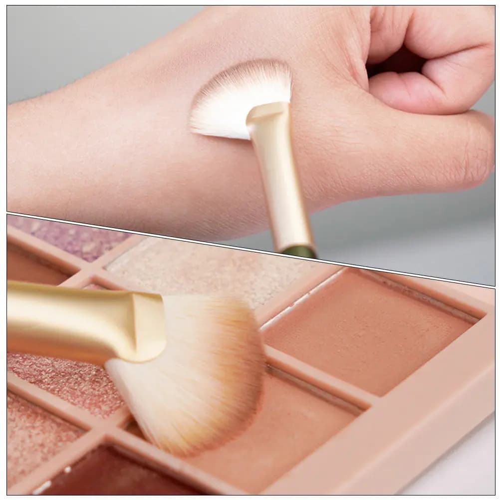 Set di 4 Pennelli Angolati per Contorno Viso, Setole Sintetiche Premium per Sfumare, Applicare e Fissare Fondotinta, Blush, Ombretto e Correttore