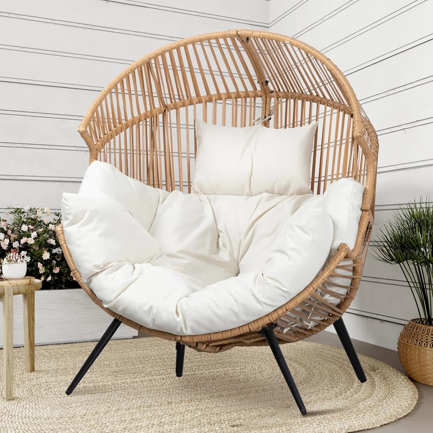 Sedia a uovo in vimini per esterni, sedia da patio in rattan con cuscino, poltrona lounge da esterno oversize con cuscino, sedia a cestino a forma di uovo, seduta a uovo