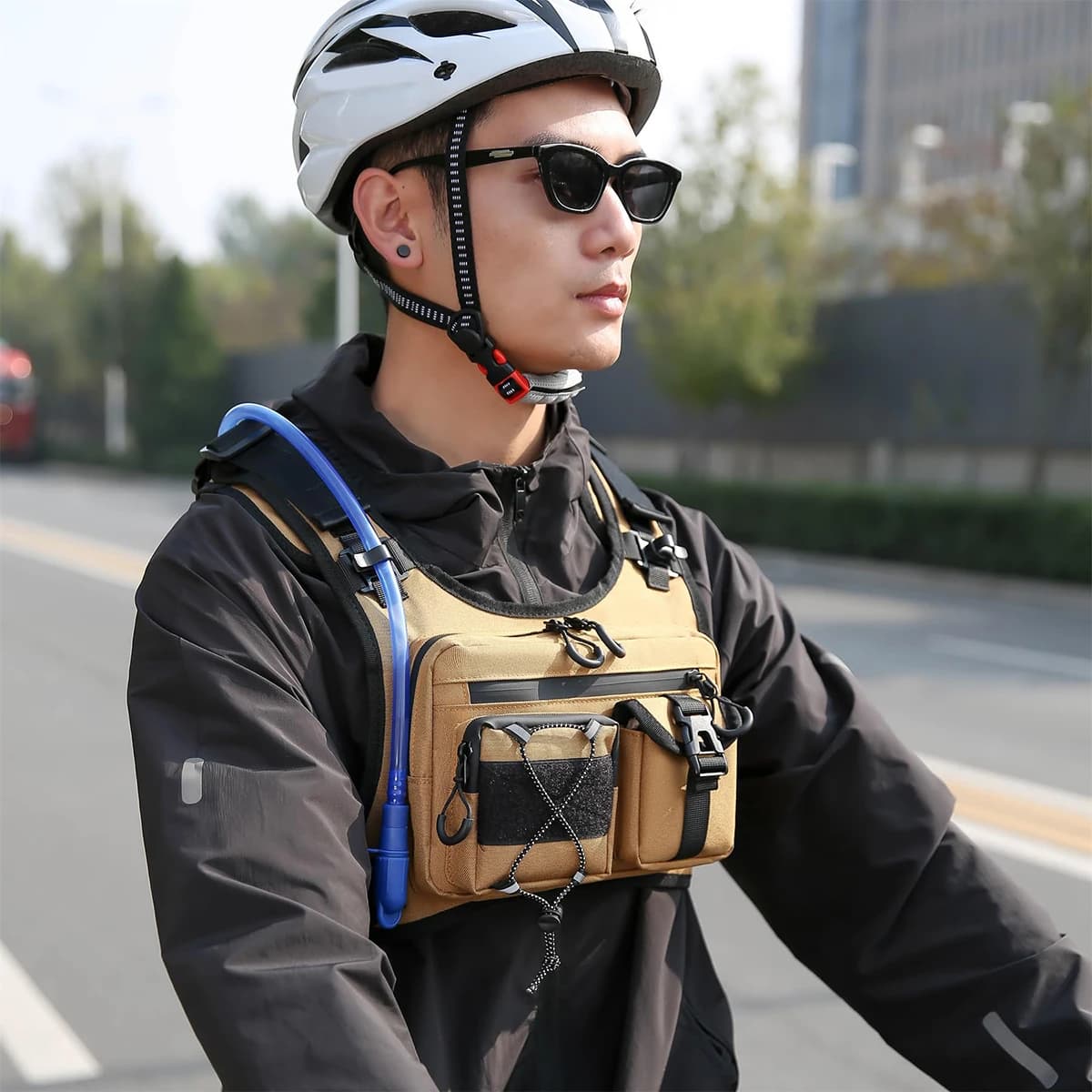 Free Hand Light Nylon Moisturizing Running Waist Bag for Men Outdoor Vest Bag with Adjustable Straps Included