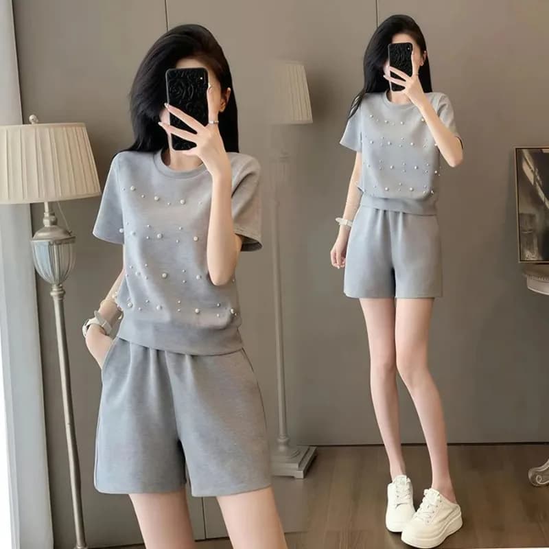 Completo Sportivo Estivo da Donna con Perle, T-Shirt a Maniche Corte e Pantaloncini Tinta Unita, Casual ed Elegante