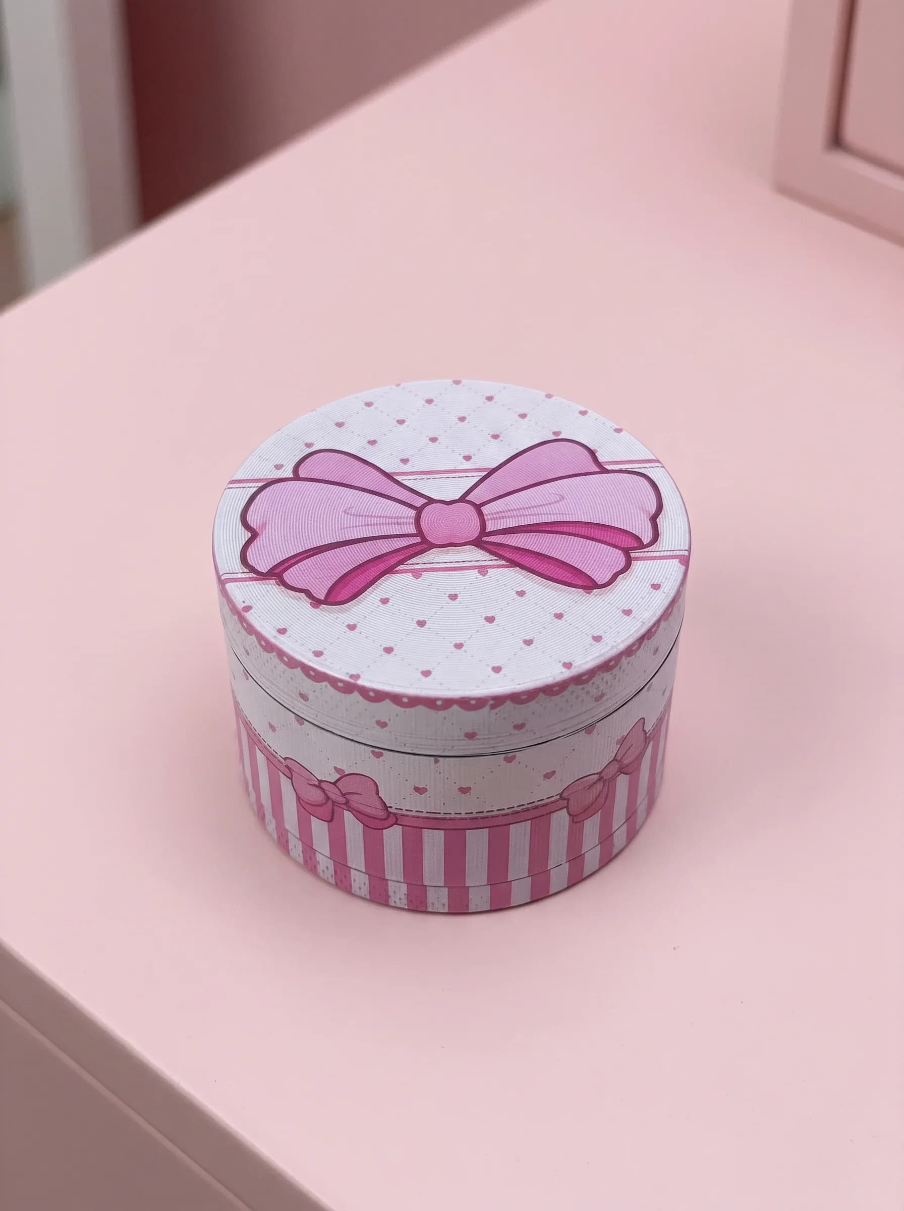 50mm Pink Ribbon Grinder Metal 4-Layer Spice Grinder Manual Mill Mesh Screen Magnetic Lid Portable Desktop Kitchen Accessory