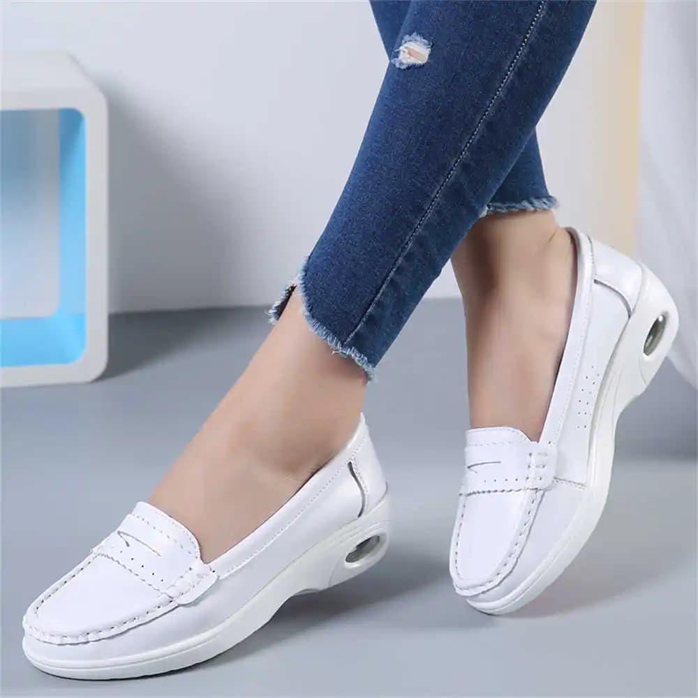 Scarpe da ginnastica di lusso da donna con naso tondo morbido Scarpe da corsa casual blu Scarpe da ginnastica bianche Scarpe da jogging sportive da donna Trnis Sporty Pie Tenid