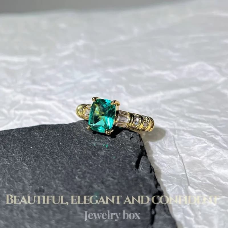 Anelli aperti di cristallo quadrato smeraldo intarsiato di rame vintage per le donne anello di fascino di moda di lusso leggero gioielli da sposa per feste