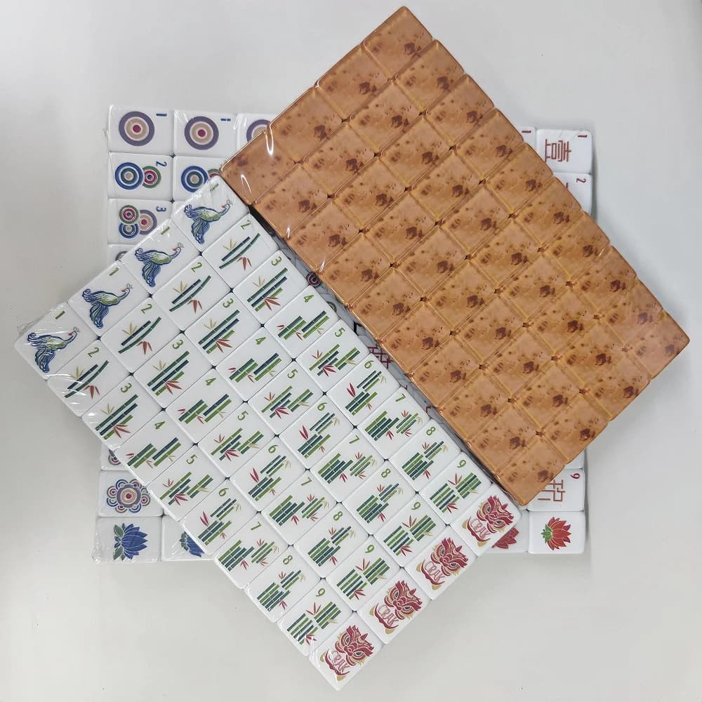 Nuovo Set Mahjong Americano Effetto Legno 2026, 160 Tessere Mahjong da 1.2 Pollici, Set da Gioco da Tavolo di Lusso in Acrilico per Adulti, Regali a Sorpresa