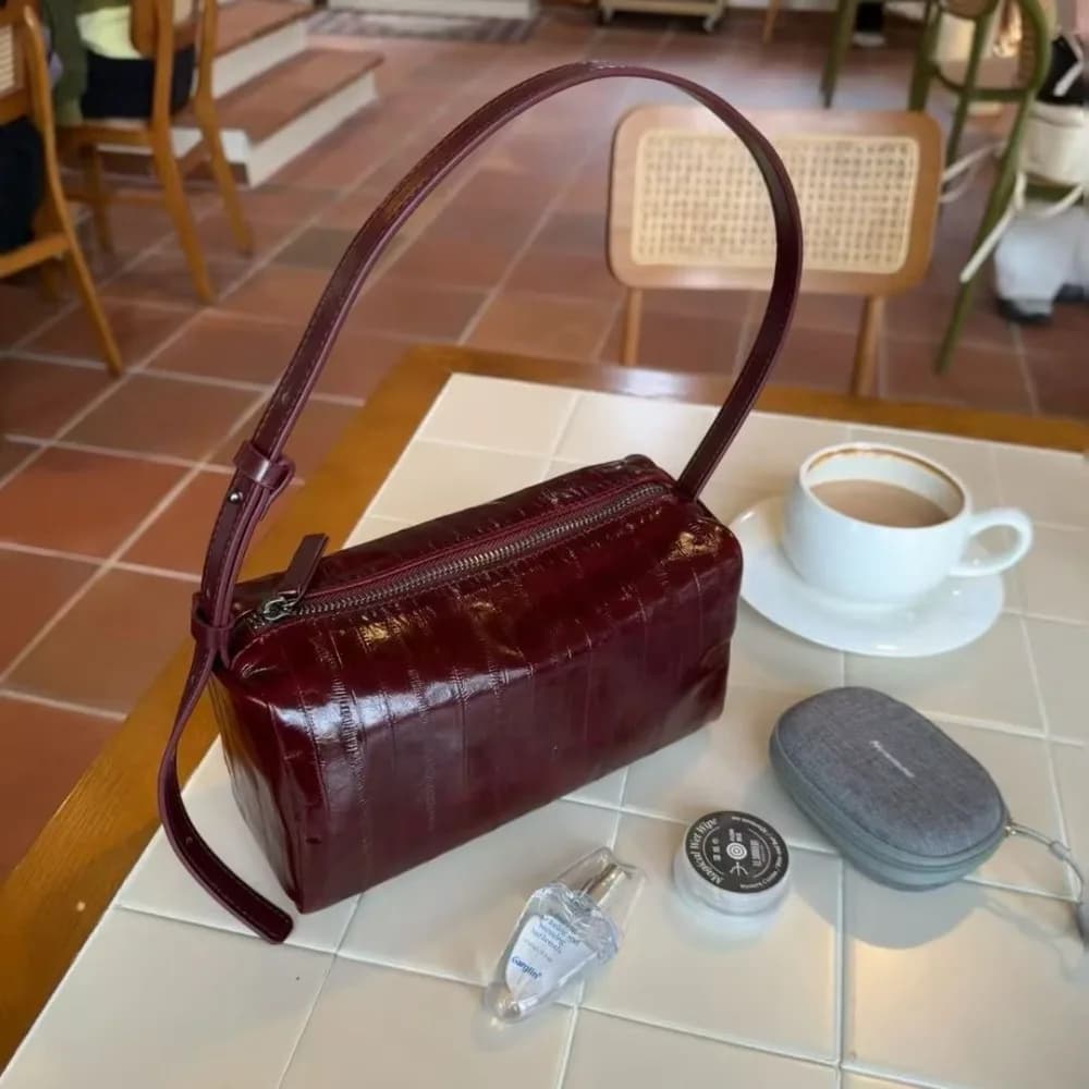 Niche Design New First-layer Cowhide Pen Holder Bag High-end Pillow Bag Single Shoulder Handbag Casual Versatile Simple Fashion