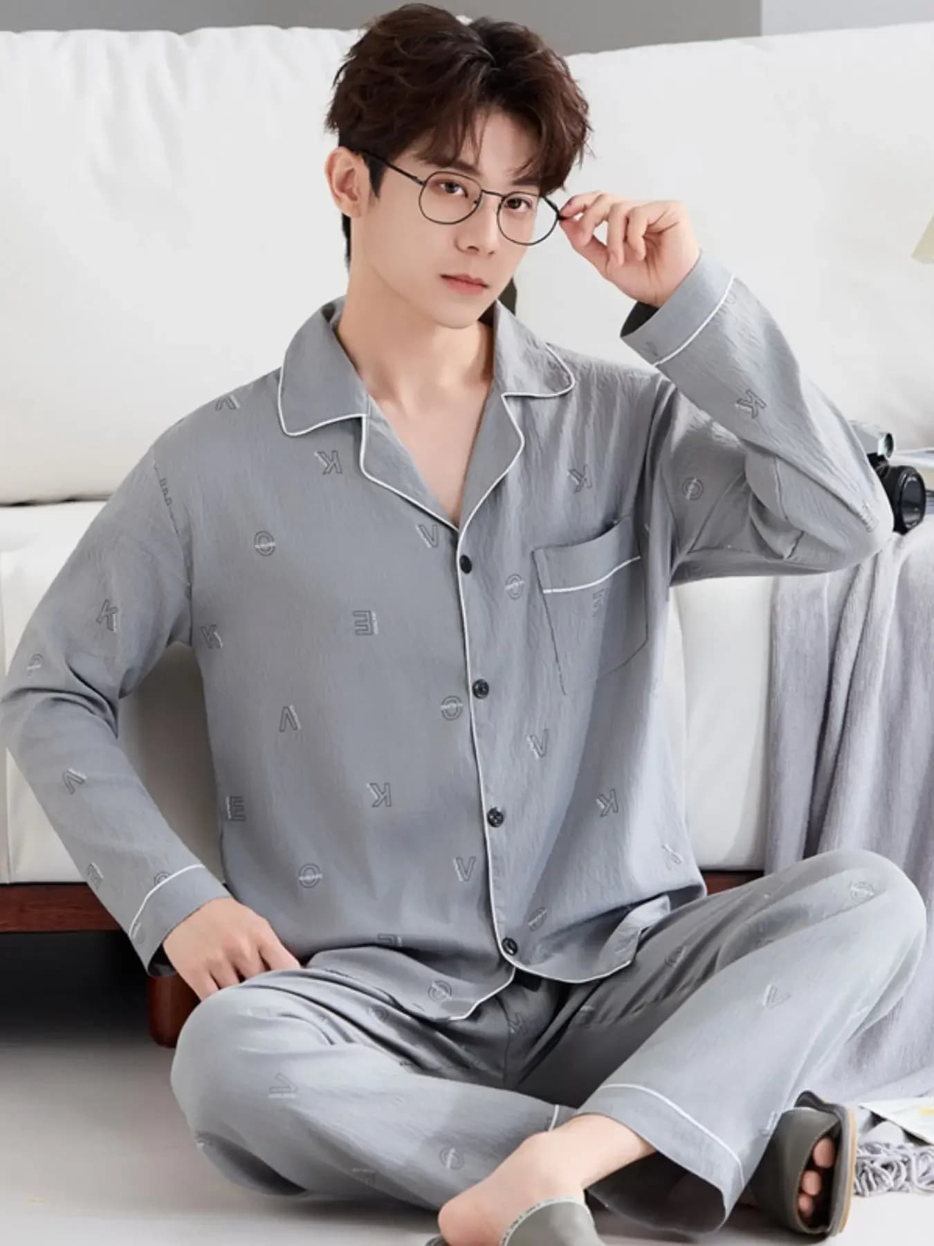 Set Pigiama Casual da Uomo Primavera-Estate, Comodo e alla Moda, Cardigan Y2K con Colletto e Maniche Lunghe, Pantaloni Lunghi, Completo Due Pezzi per il Relax