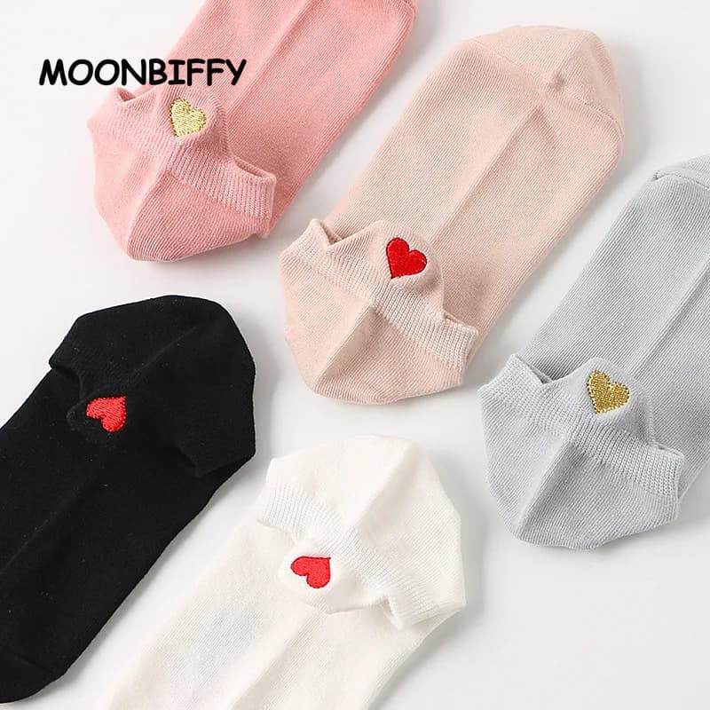 Calzini da donna Love Heart calzini da ricamo con tacco in puro cotone calzini da barca invisibili traspiranti dolci Harajuku giapponesi