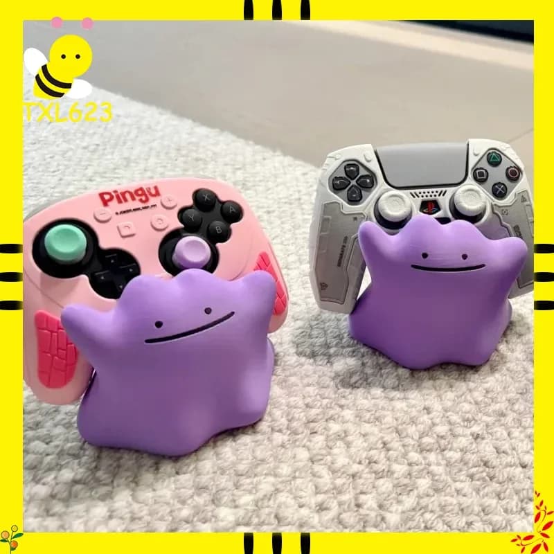 Supporto per Controller di Gioco a Forma di Ditto, Compatibile con PS5 Xbox Switch, Decorazione da Scrivania e Regalo per Appassionati di Giochi
