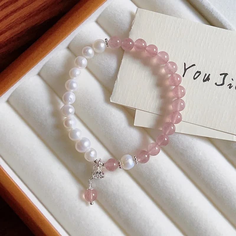 Natural Strawberry Crystal Freshwater Pearl Bracelet for Women High-end niche Light Luxury Bracelet with Two Love Worlds