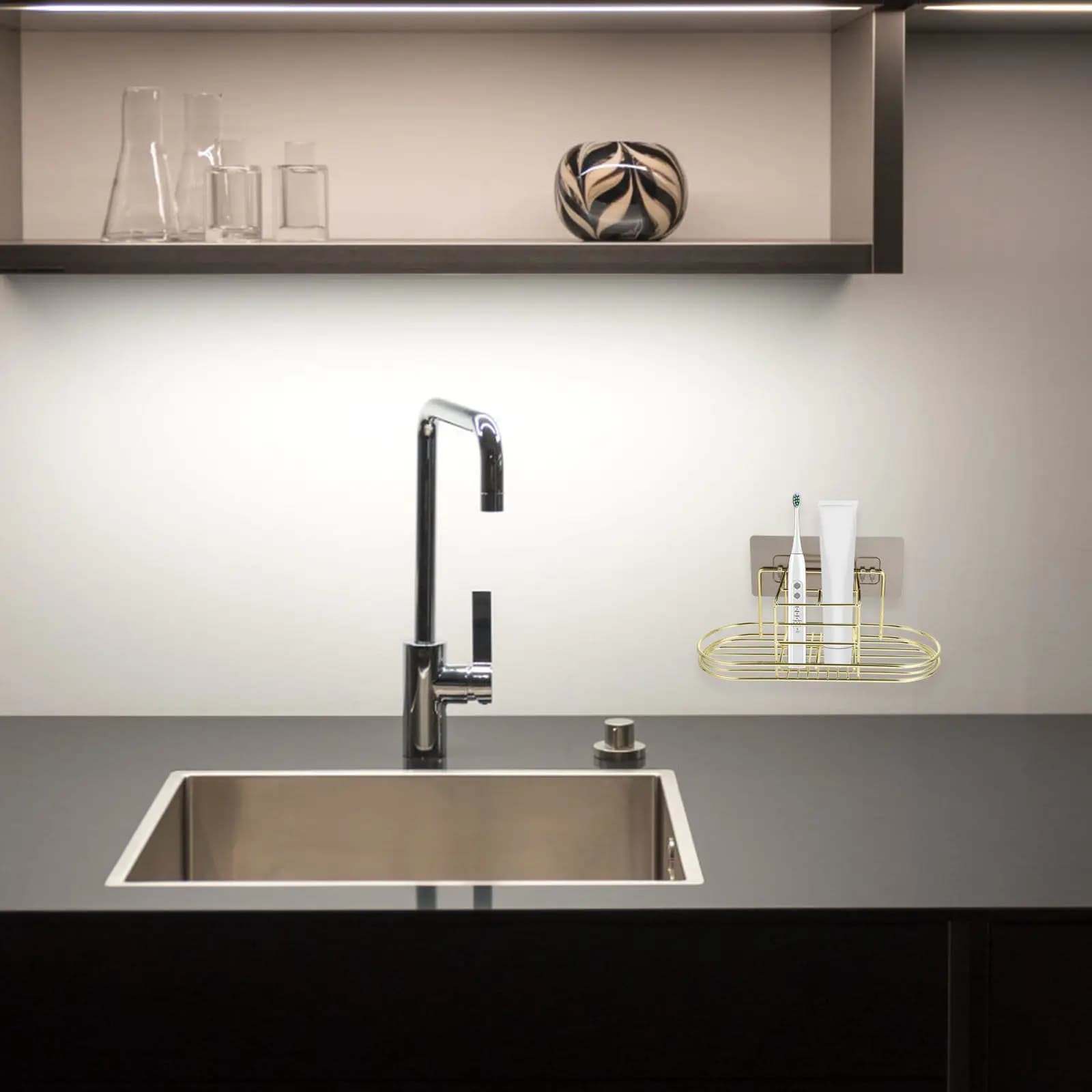 Portaspazzolino Dorato in Acciaio Inossidabile per Bagno, Supporto Impermeabile con Drenaggio per Dentifricio e Organizzazione Bagno