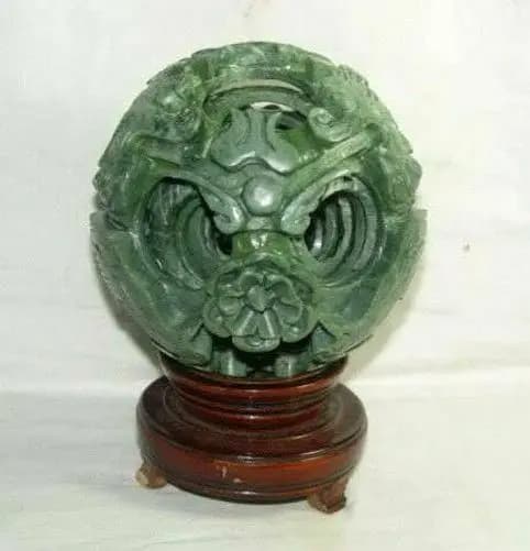 Grande supporto girevole per palla puzzle magica con fiore di giada verde naturale da 12 cm a 5 strati