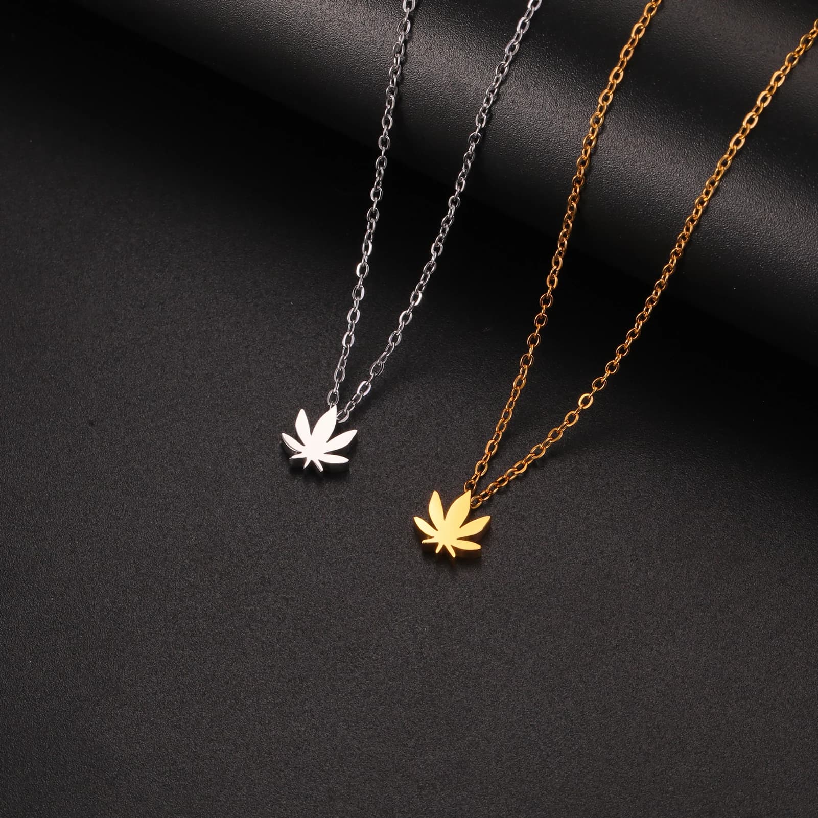 HIPEE Fashion Women's Collarbone Chain Maple Leaf Pendant Necklace Stainless Steel Choker Neck Chain Necklaces Female Jewelry