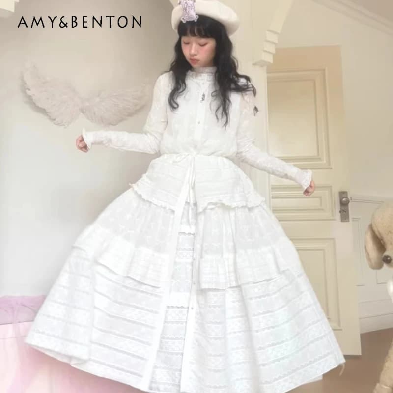 Abito da Donna Ricamato con Fiocco Bianco dal Design Originale, Nuova Collezione Primavera 2026, Cardigan con Inserti Stile Sweet Cool e Ampia Gonna a Ruota, per Ragazza