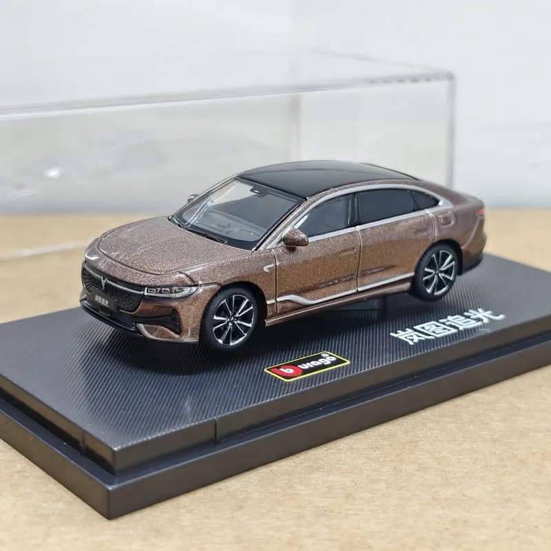 VOYAH 1:64 Scala Chasing Light Modellino Auto in Metallo Pressofuso per Collezionisti e Appassionati di Auto
