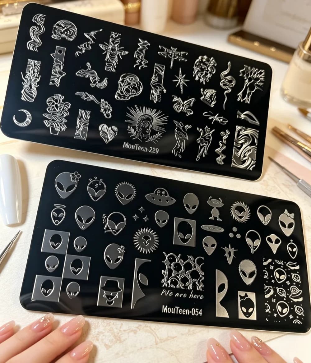2Pcs/Set Dual Theme Nail Stamping Plates Vintage Dark Art Line & Space Alien UFO Silhouette Nail Transfer Stamp Plate #229054
