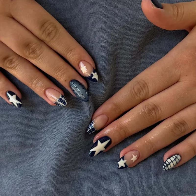 24 pezzi blu navy stella stampa sulle unghie a forma di mandorla con pois unghie finte dolce e fresco punte francesi design unghie finte con fascino
