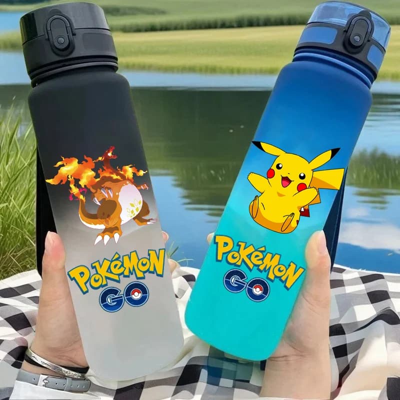 650ML Pokemon Pikachu Charizard Anime Sport Bottiglia di Acqua Bulbasaur Squirtle Bottiglie per Bere Viaggi Ciclismo Escursionismo Palestra Brocche